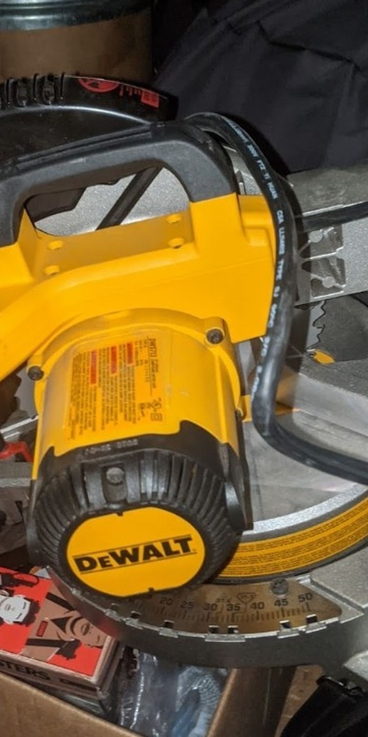 DeWalt Table Saw