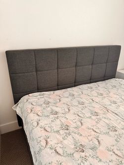 Tufted Upholstered Bed Frame