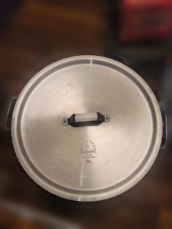 Libertyware 40 quart aluminum stock pot with lid