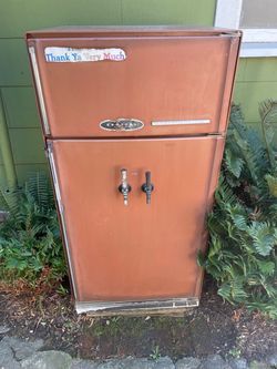 Kegerator/Beer Keg refrigerator