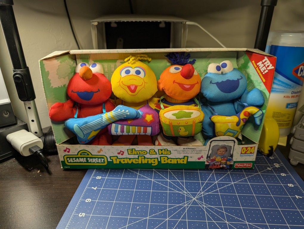 Fisher Price Sesame Street Elmo & His Traveling Band Stroller Crib Toy VTG NOS