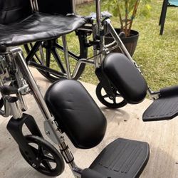Wheelchair Medline 18”/ Silla De Ruedas Perfectas Condiciones 