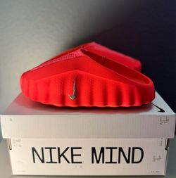 Nike Mind 001