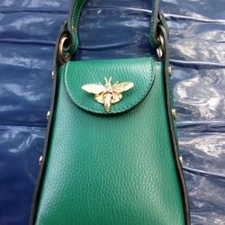 Vera Pelle Green Leather Bee Handbag Made In Italy Great Condition (Only $30!)