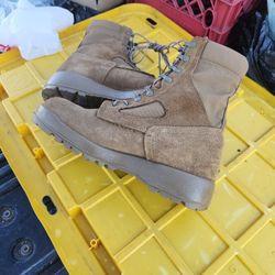 Military Boots Size 9W