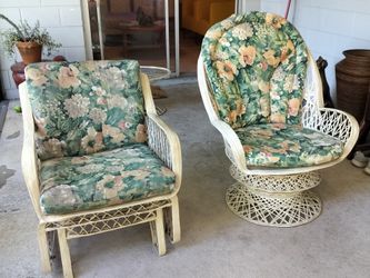 Vintage Mid Century Russell Woodard Spun Fiberglass Swivel Rocker and Glider With Cushions.