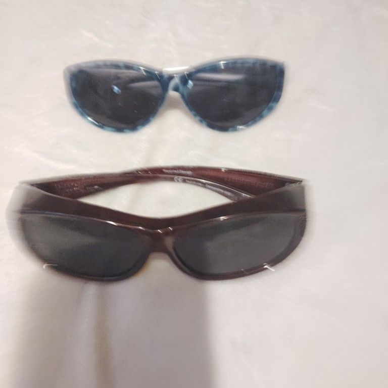 2 Pair Of Name Brand Sunglasses Cover Overs These R 100.00 A Piece New