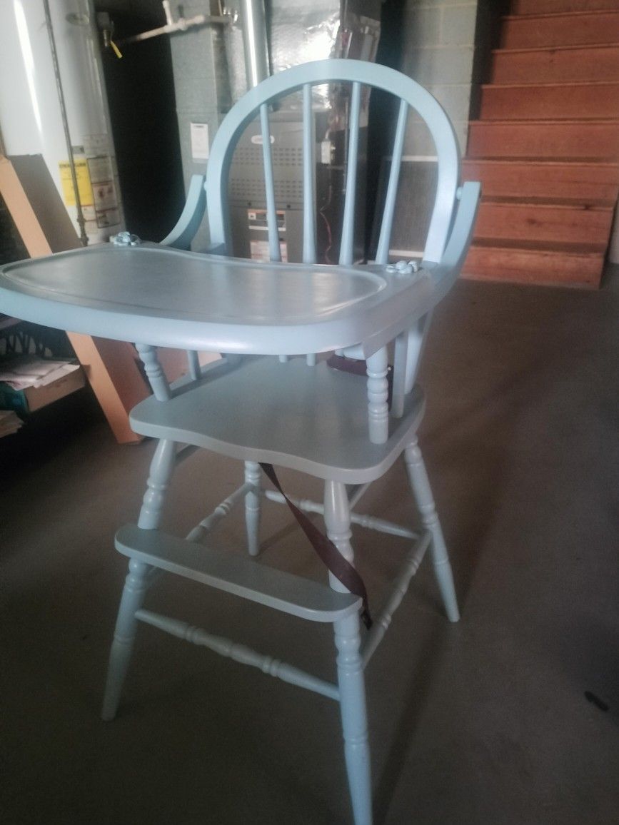 VINTAGE HIGH CHAIR