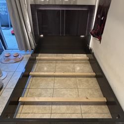 Full Versilia Bed Frame And Chest Set