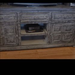 TV STAND 