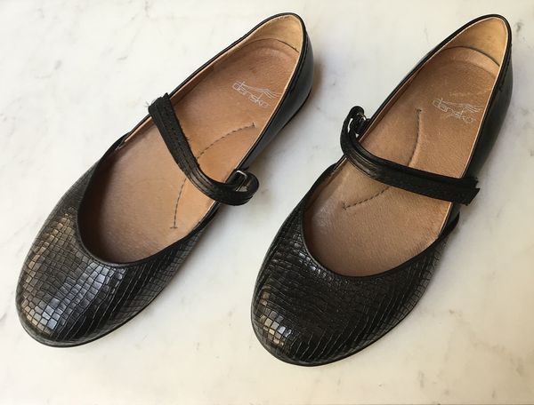 Textured Black Leather Non Skid Dansko Flats Size 7 Clothing Textured Black Leather Non Skid Dansko Flats Size 7 Clothing Shoes In Raleigh Nc Offerup