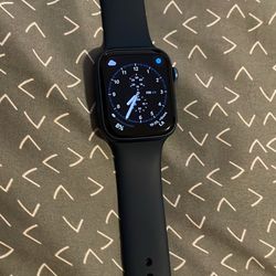 Apple Watch Series 7 45mm Gps+ Cellular. Charger Included