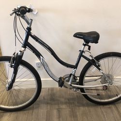 Woman’s Schwinn Hybrid Bike Trail Fun 26” Tires 21 Speed 