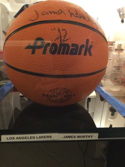 Los Angeles Lakers James Worthy Autographed Basketball