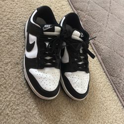 Panda Dunk Low Tops 8 1/2