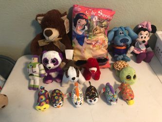 Mixed stuffed animals