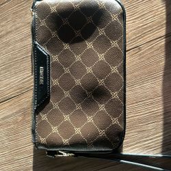 Nine West Large Wristlet NWT