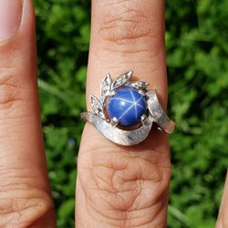 14k white gold and star sapphire ring Size 5.5