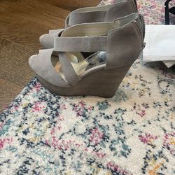 Michael Kors Size 7.5 Gray Suede Wedges