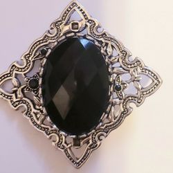 Victoria Style Silver-tone Basket empty window grille brooch