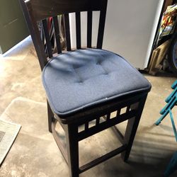 Tall Chair / Bar Stool With Cushion 