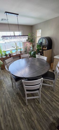 Dining table and 6 chairs