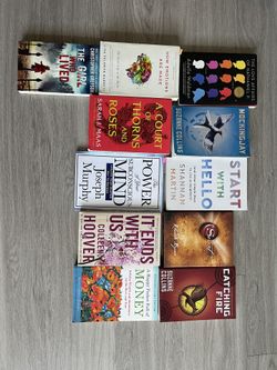 Books. ACOTAR, Hunger Games, etc