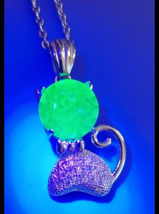 Sterling Silver Cat With Bowtie And Uranium Glass Rhinestones 