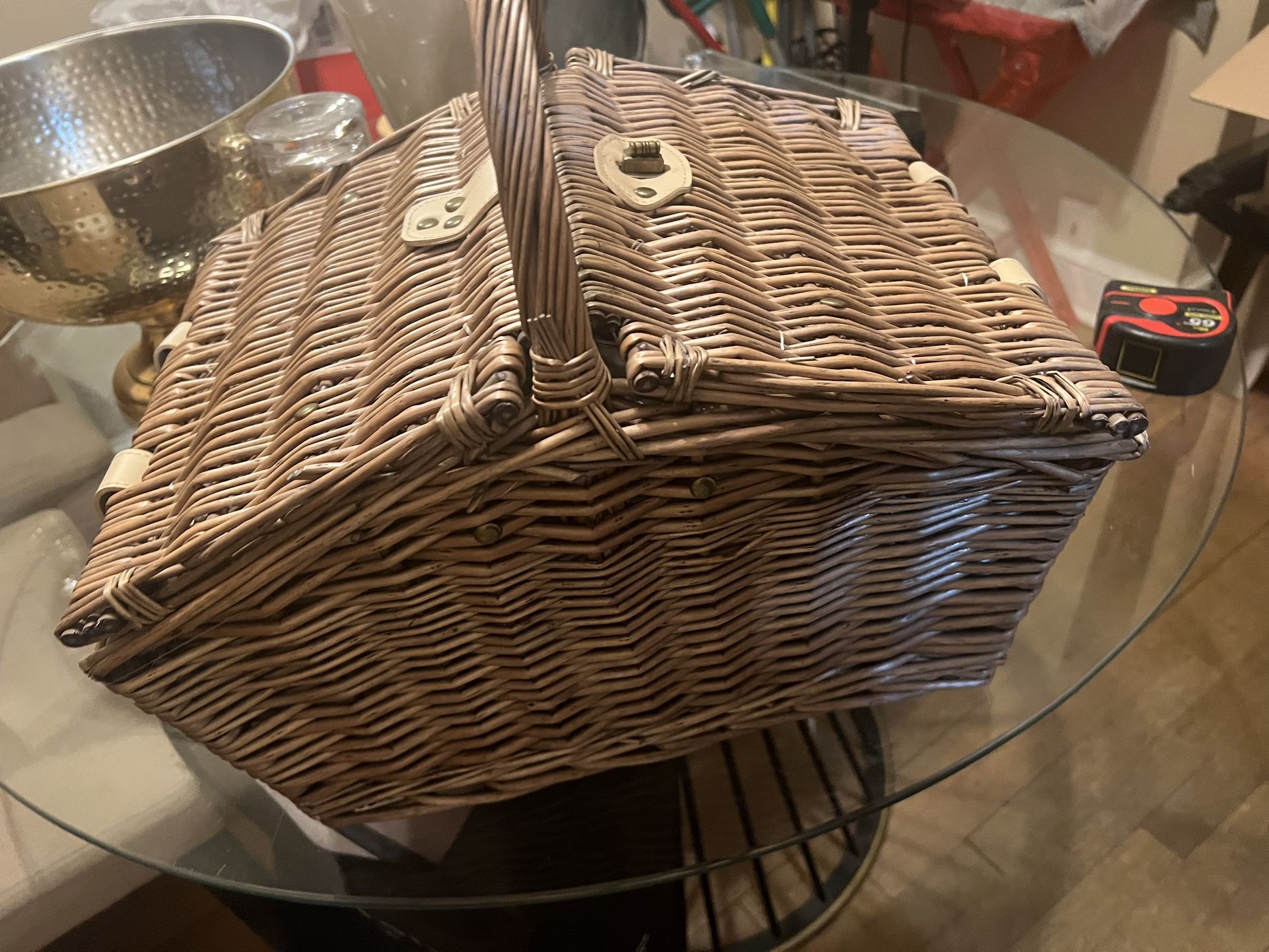 Picnic Basket Set - Picnic Ware Included