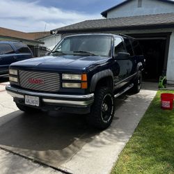 GMC Suburban
