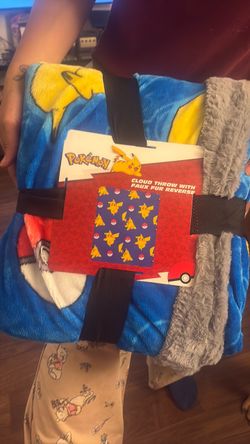 Pokémon Pikachu Cloud Throw Blanket with Faux Fur Reverse