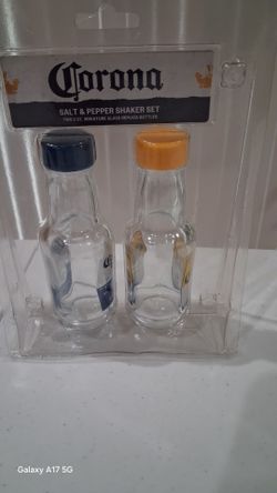 Salt peper shakers