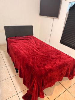 Twin bed with memory foam mattress