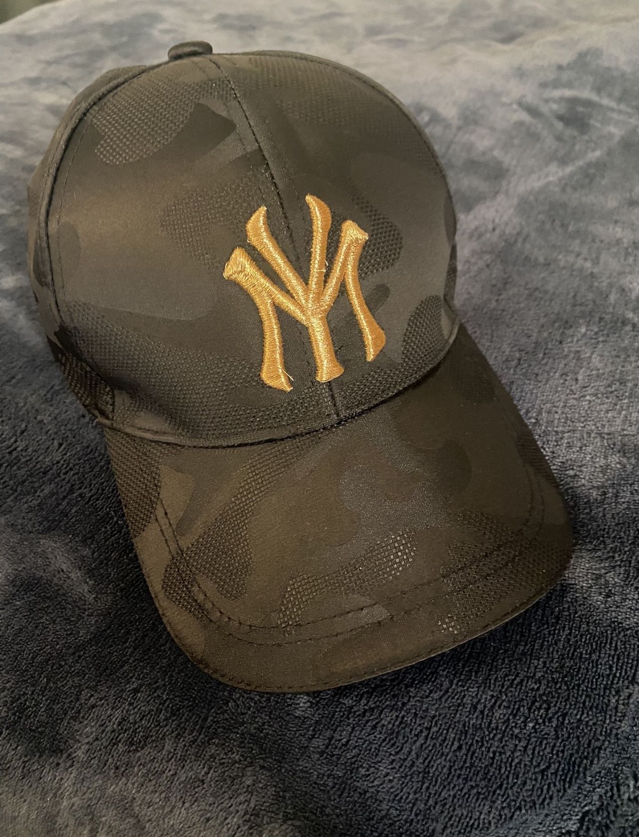 Hat for men or women. New never used!