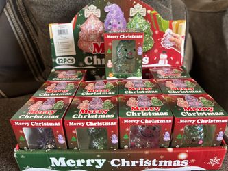 Christmas Needoh squishys/ hablo Español