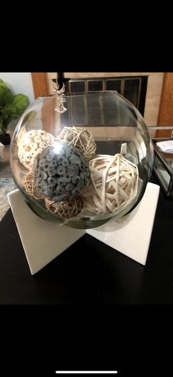 modern circular decorative vase