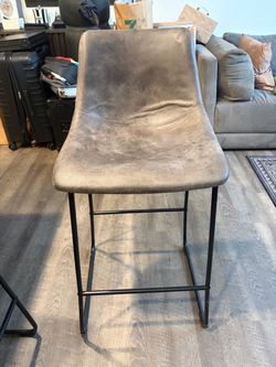 3 counter height stools