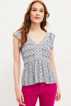 Loft Medallion Flutter Sleeve Peplum Top NWT Women’s Small/P