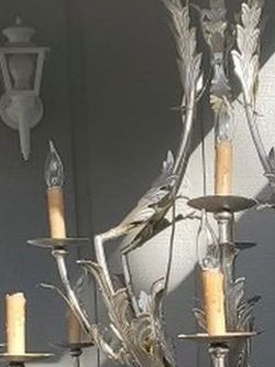 CHANDALIER