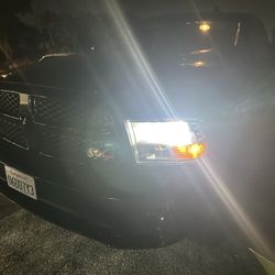 Headlights Ram 1500 Classic 