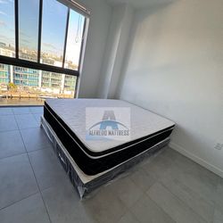 Queen mattress pillow top set with box spring (2pc - new)