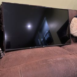 LG 43” 4K UHD TV