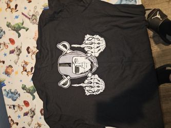 OAKLAND RAIDERS 2XL TEE. USED . $5 BUCKS