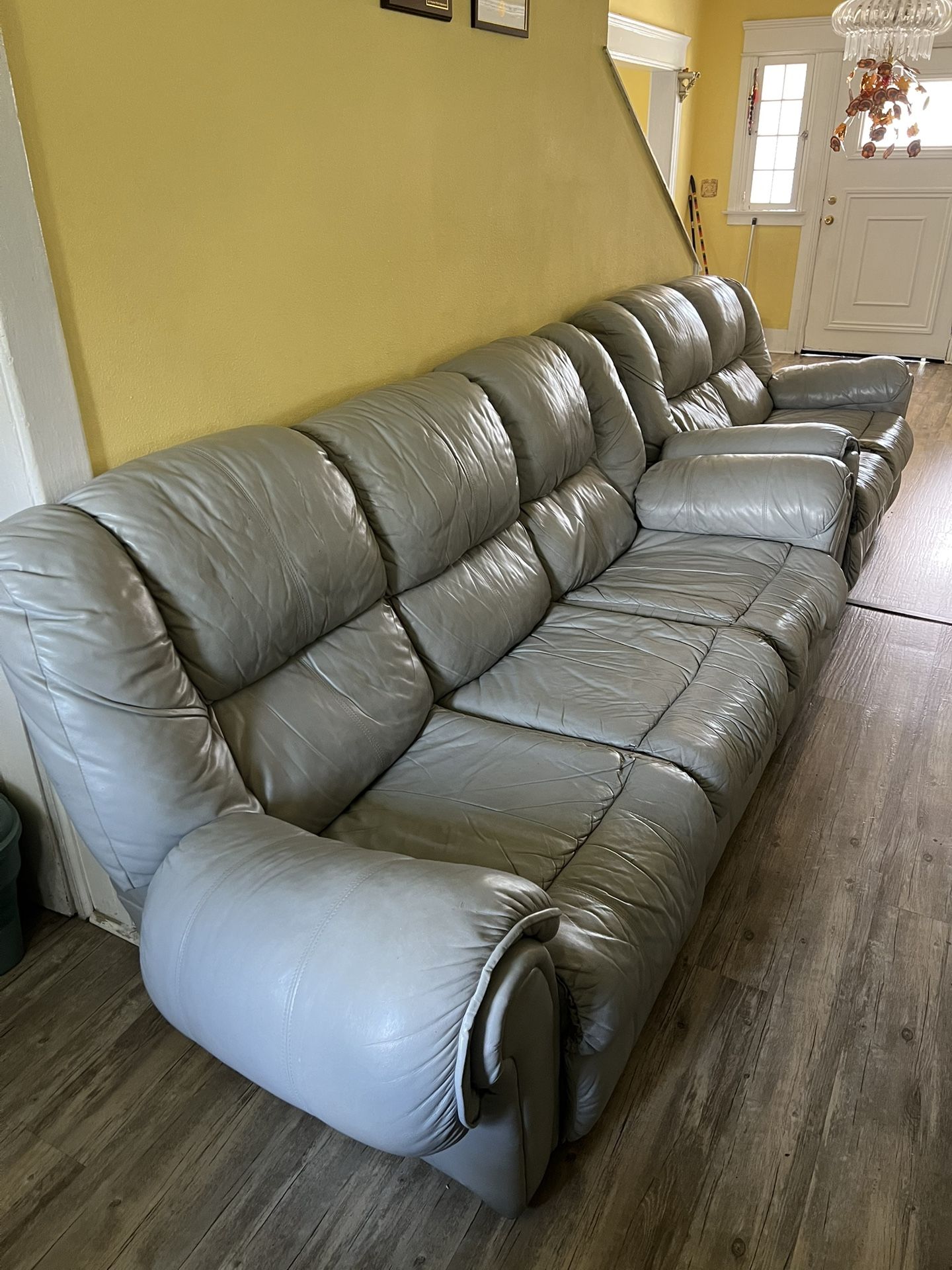 Free Leather Sofa Set