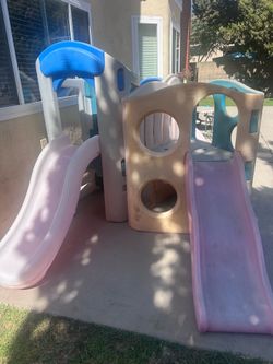 Outdoor plastic playset