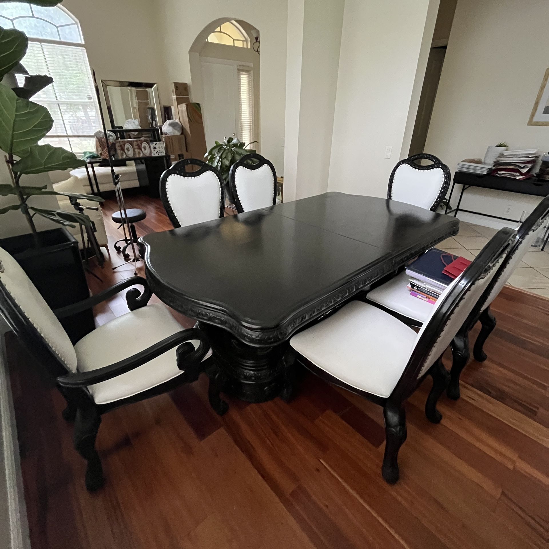 Elegant Black Wood Dining Table Set (7-Piece) – Victorian Style