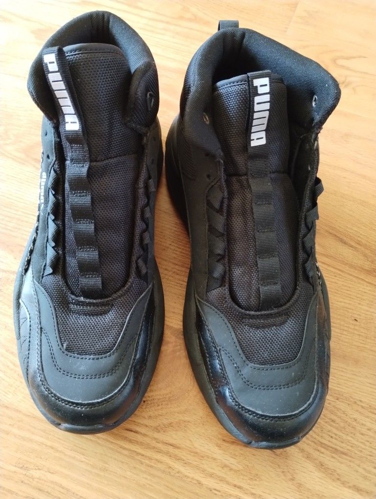 PUMA TENNIS SHOES