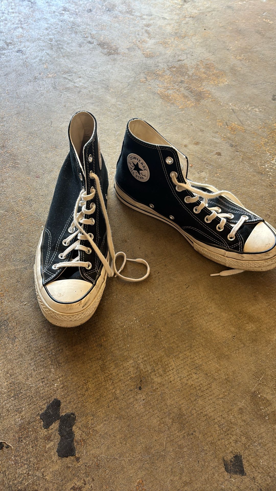 Black Converse Men’s Tennis Shoes
