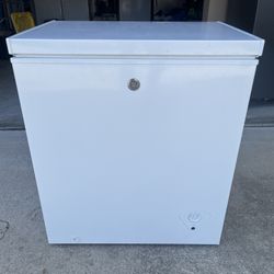GE 5.0 Cu Ft Chest Freezer