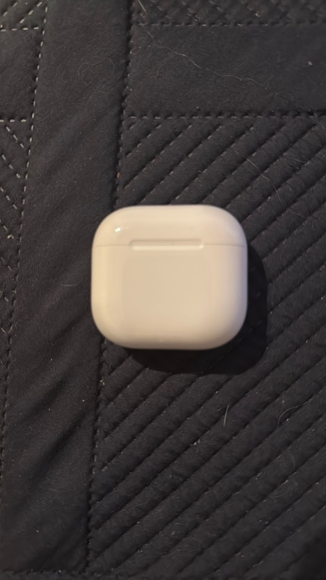 Apple AirPods 4 ANC With Charging Case And LEFT BUD ONLY.